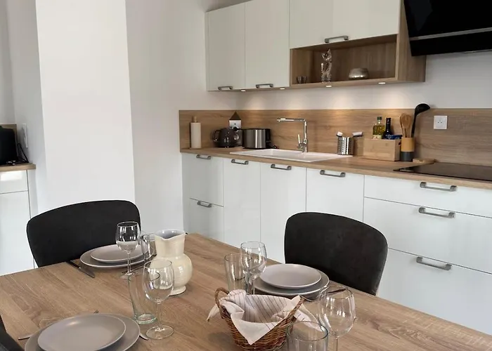 Le Doublaix - Superbe T3 Neuf - Parking Prive - アパート エクスレバン