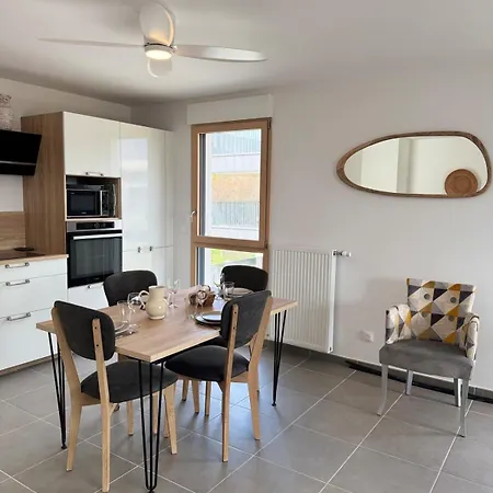 Le Doublaix - Superbe T3 Neuf - Parking Prive - 艾克斯莱班