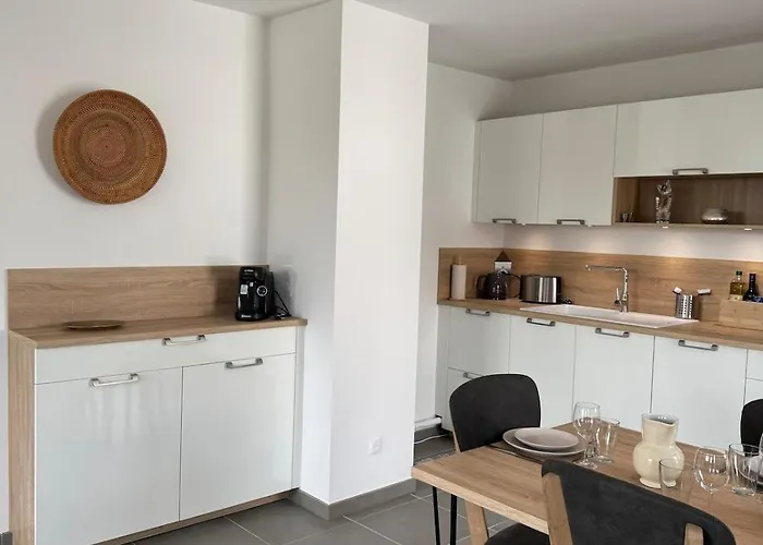 Le Doublaix - Superbe T3 Neuf - Parking Prive - Apartment